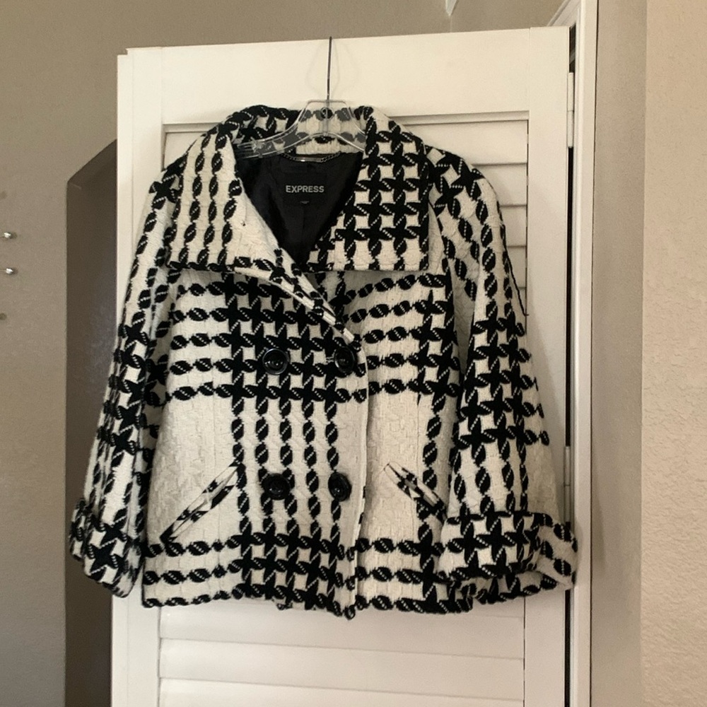 COPY - Express black and white jacket. Size M